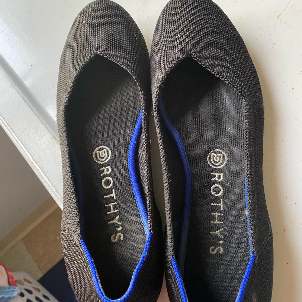 Black rothys!